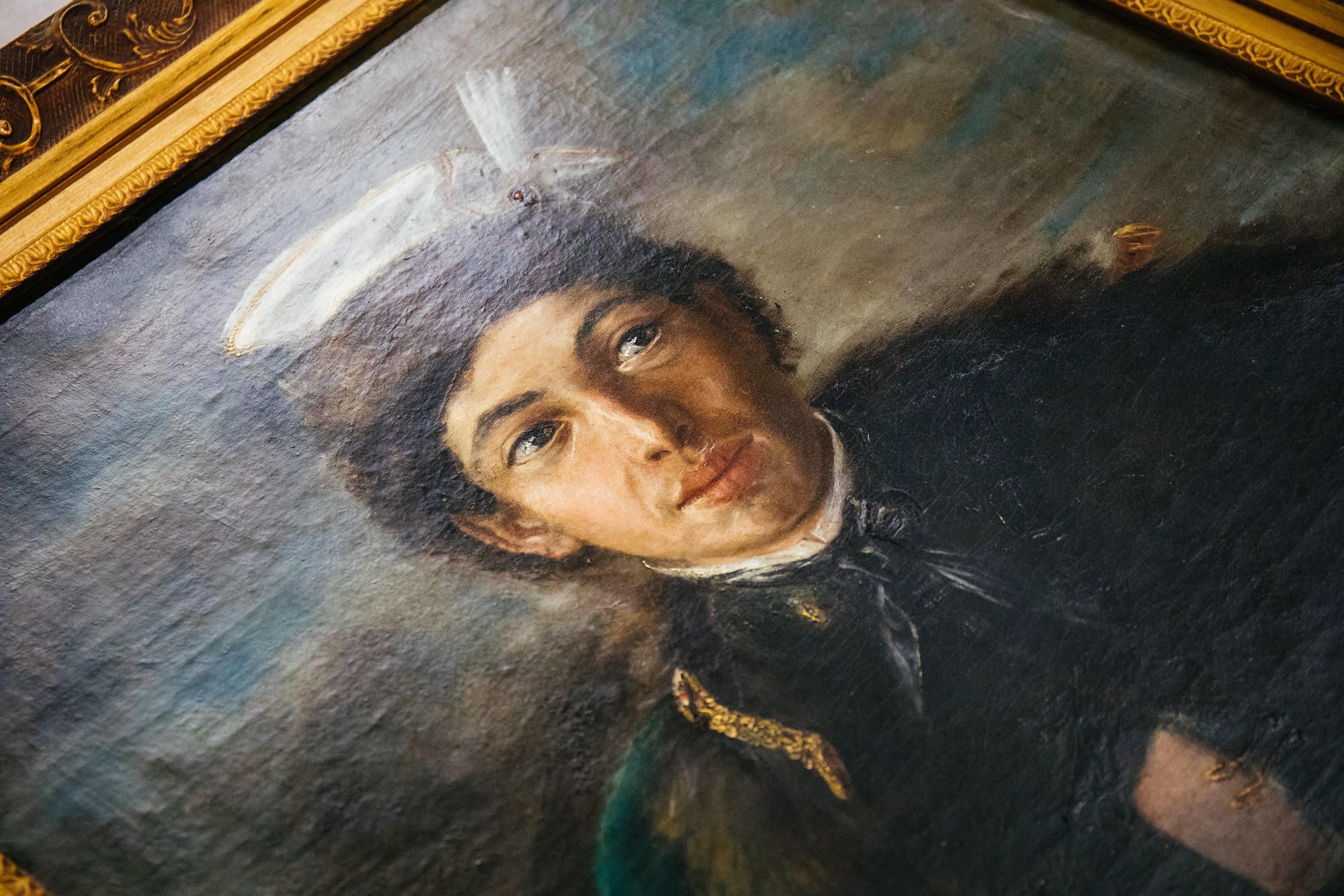 Na obrazie widzimy fragment obrazu Maurycy Gottlieb - „Autoportret w stroju polskiego szlachcica”