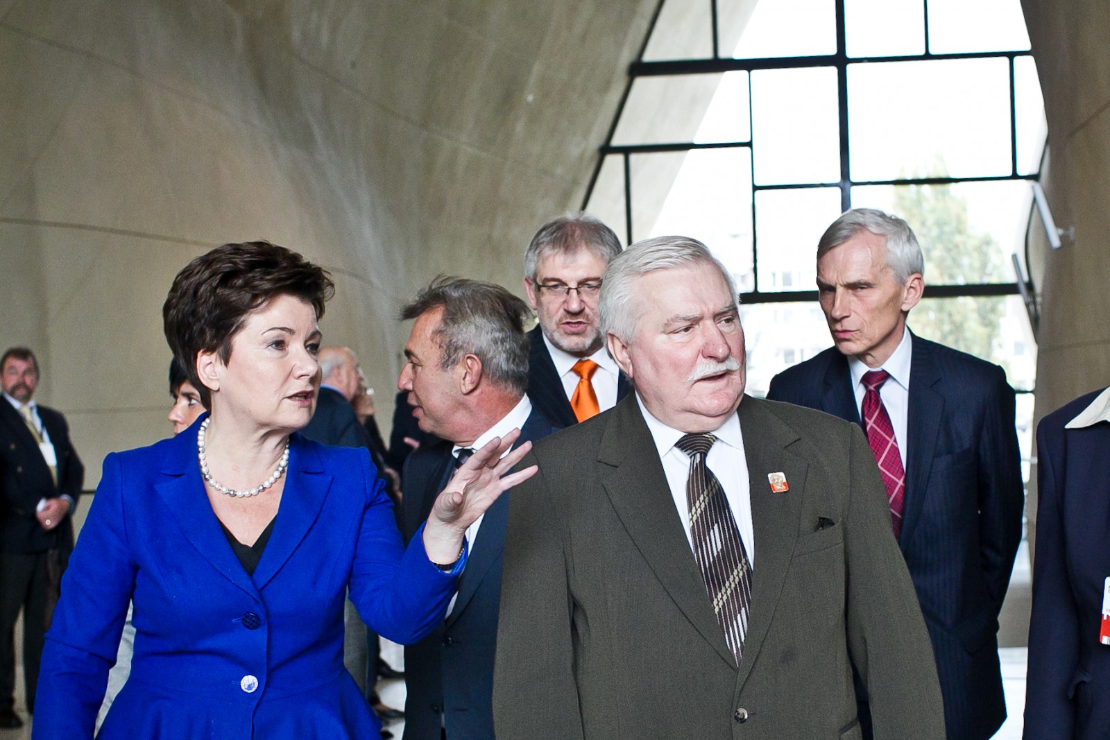 Hanna Gronkiewicz-Waltz i Lech Wałęsa podczas wizyty w Muzeum POLIN w 2013 r.