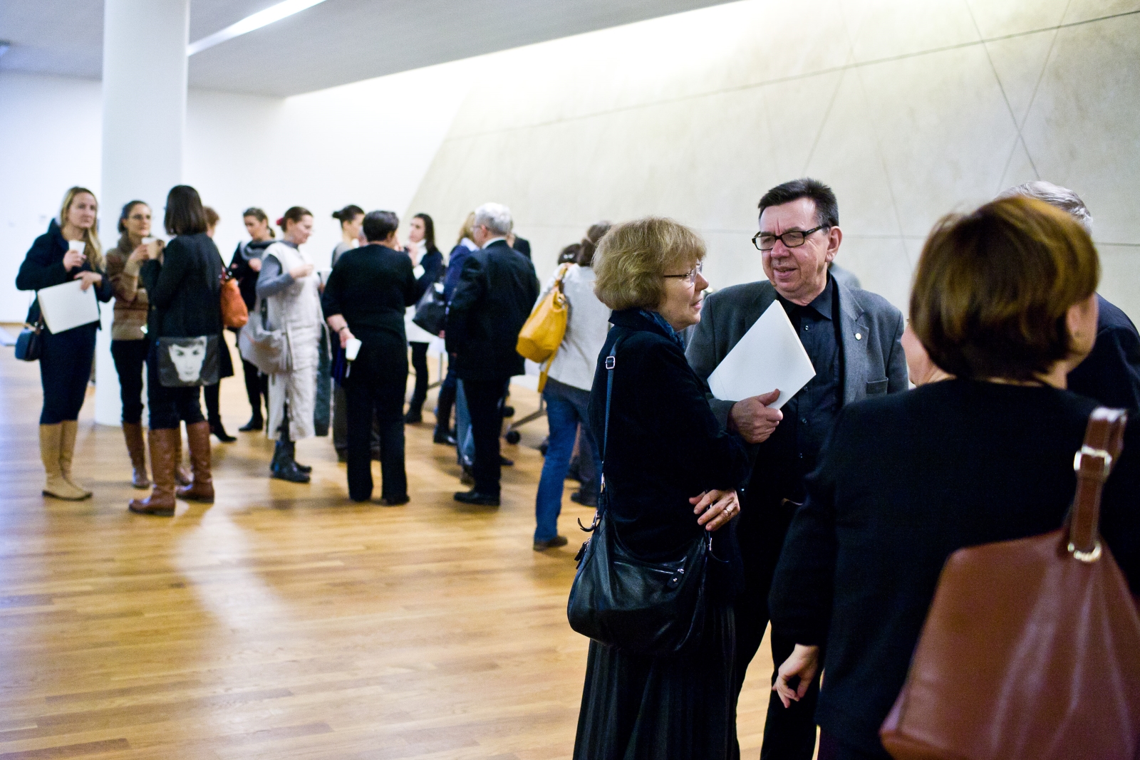 Grupa osób uczestnicząca w konferencji "Nowe muzea, nowe kolekcje" w 2013 r.