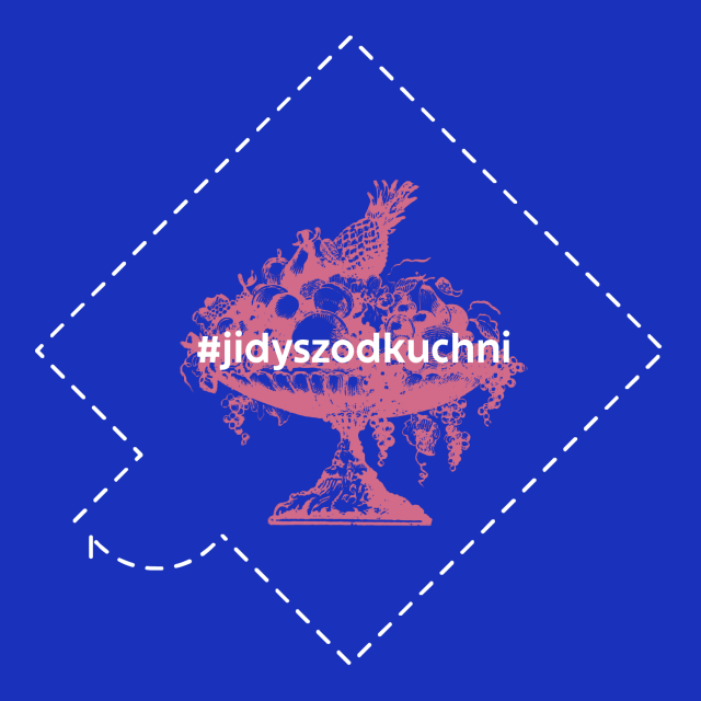 Bladoróżowa graficzna patera z owocami na granatowym tle. Napis: #jidyszodkuchni