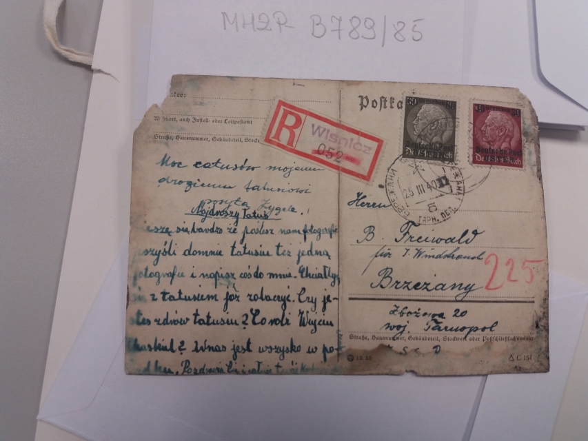 rewers karty pocztowej z okresu II wojny światowej, prezentowanej na wystawie stałej Muzeum POLIN w instalacji "Inne getta"
