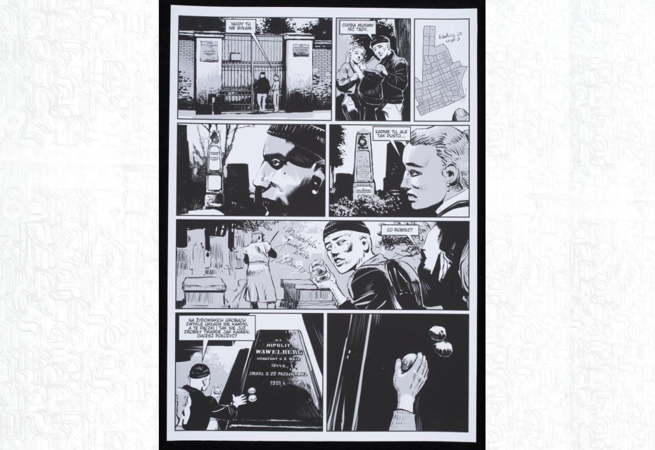 Plansza komiksowa, w kolorach czarnym i białym. Przedstawia historię o Jacku, współczesnym chłopcu poznającym historię bankiera Hipolita Wawelberga