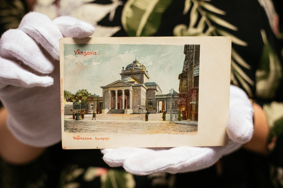 Pocztówka prezentująca Wielką Synagogę w Warszawie.