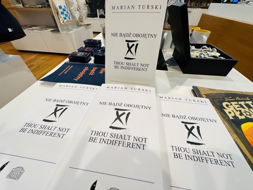 Marian Turski's books "Thou Shalt Not Be Indifferent" in a Museum Store.