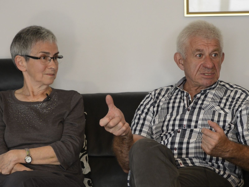 Aleksandra i Arnold Walfisz podczas wywiadu.