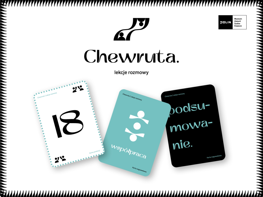 Na górze napis Chewruta. Lekcje rozmowy oraz logo Muzeum POLIN. Na dole trzy karty do gry.