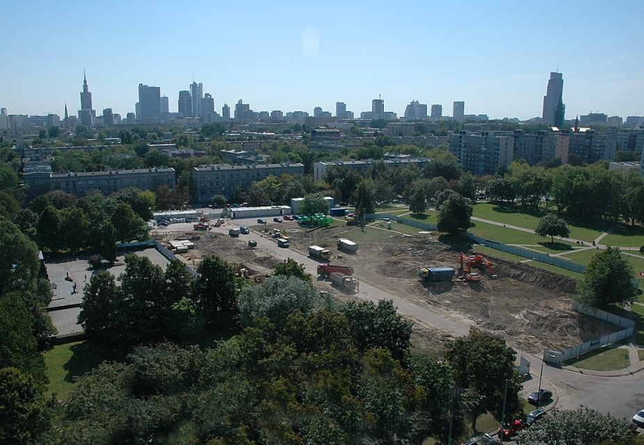 Wrzesień 2010. Pusty plac, na którym powstanie Muzeum POLIN.