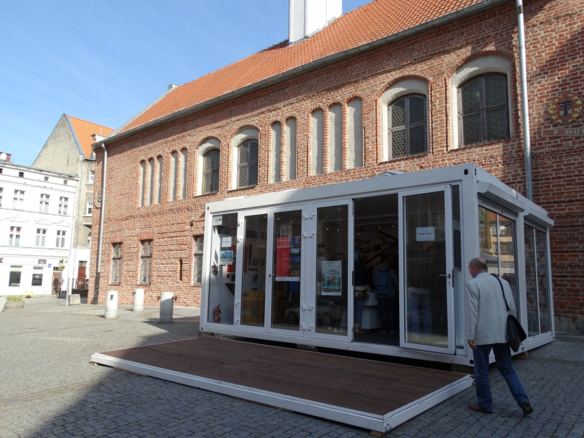 Barak Muzeum na kółkach w Olsztynie.
