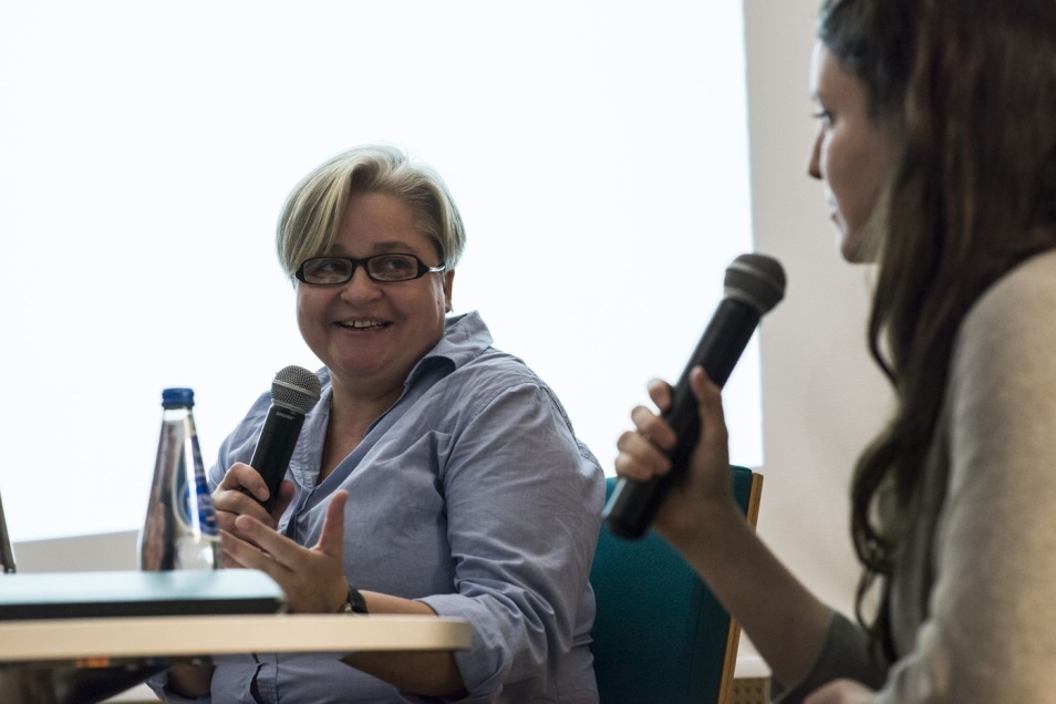 Finałowa prezentacja projektu rezydencyjnego – dr Iwona Kurz i Jasmine Bakalarz.