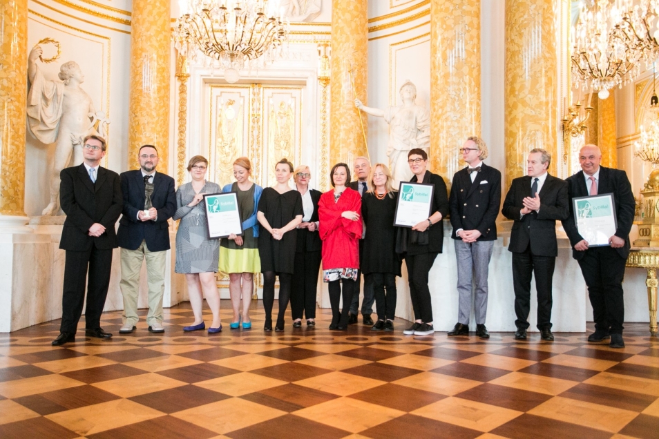 Sybilla 2016, wystawy sztuki, Frank Stella i synagogi dawnej Polski
