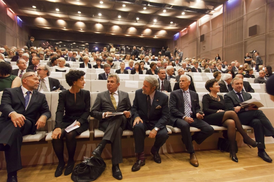 Gala rozdania nagród Ireny Sendlerowej. Goście w audytorium Muzeum POLIN.