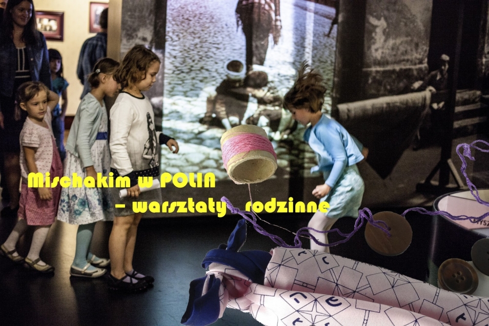 Dzieci bawią się podczas warsztatów rodzinnych w POLIN.