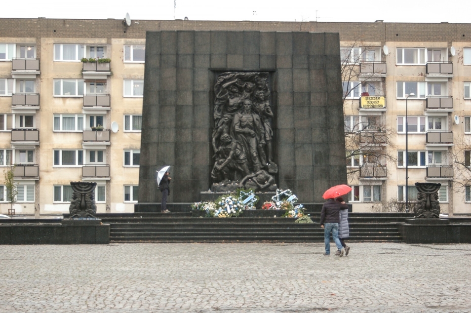 Pomnik Bohaterów Getta w Warszawie.