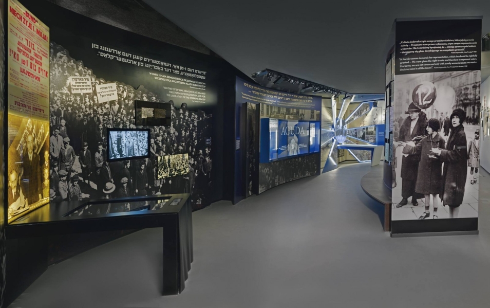 Jedna z galerii na wystawie stałej w Muzeum POLIN.