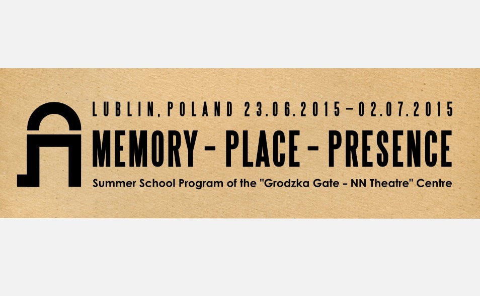 Baner z napisem memory - place - presence summer program