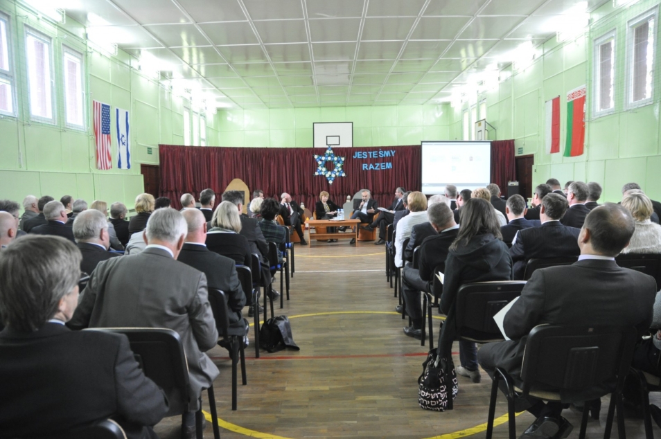 Uczestnicy konferencji w sali