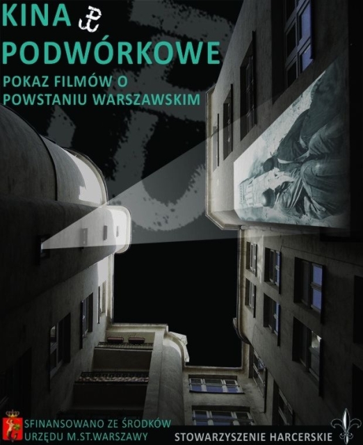 Plakat pokazu filmów o powstaniu warszawskim przedstawia kamienice podświetlone światłem z projektora filmowego.