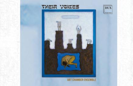 Okładka albumu "Ich Głosy" z tekstem w języku angielskim "Their Voices".