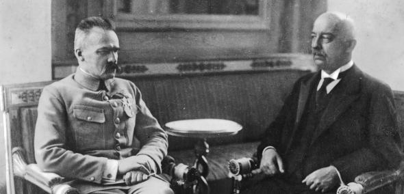 Gabriel Narutowicz z Józefem Piłsudskim podczas spotkania w Belwederze.
