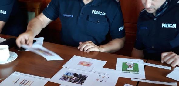 Police officers have started to use HHEINA manuals | POLIN Museum