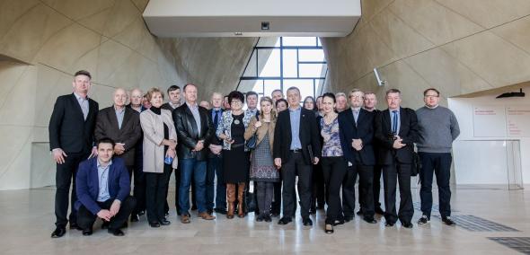 Projekt "Jesteśmy razem" – wizyty delegacji samorządowych w Muzeum. Zdjęcie grupowe.