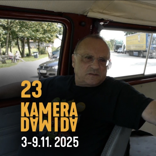 Kadr z filmu z napisem 23. KAMERA DAWIDA 2025 3-9.11.2025